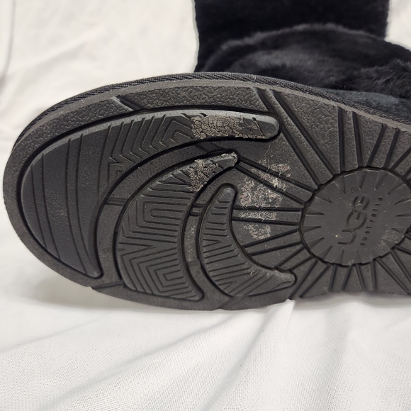 UGG Australia Patten Black Sheepskin Suede Short Boots Sz US 9 - Picture 10 of 14